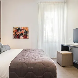  Apartment Residenza Fontanella Barberini By Spanish Steps